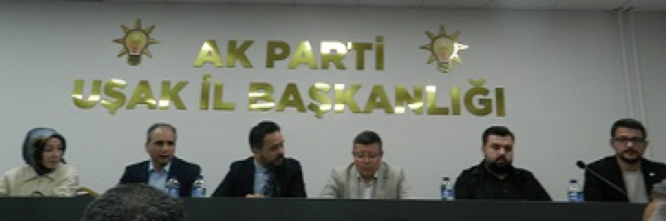 AK Parti Uşak İl Teşkilatında Coşkulu Bayramlaşma 