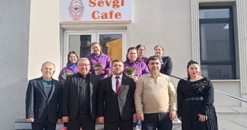 ERKAN BÖREKÇİ UŞAK TA BİR İLK FARKINDALIK YAPTI 