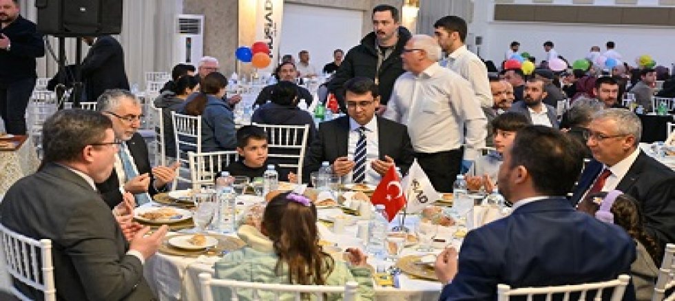 Bakan Prof. Dr. Vedat Işıkhan Uşak’ta Dünya Yetimler Günü İftar Programına Katıldı