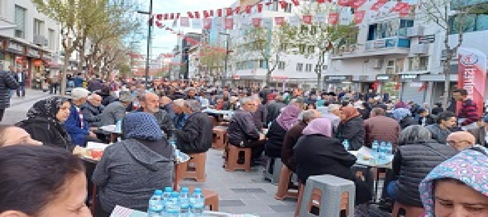 Başkan Yalım Görkemli Olarak İlk İftarını Düzenledi 