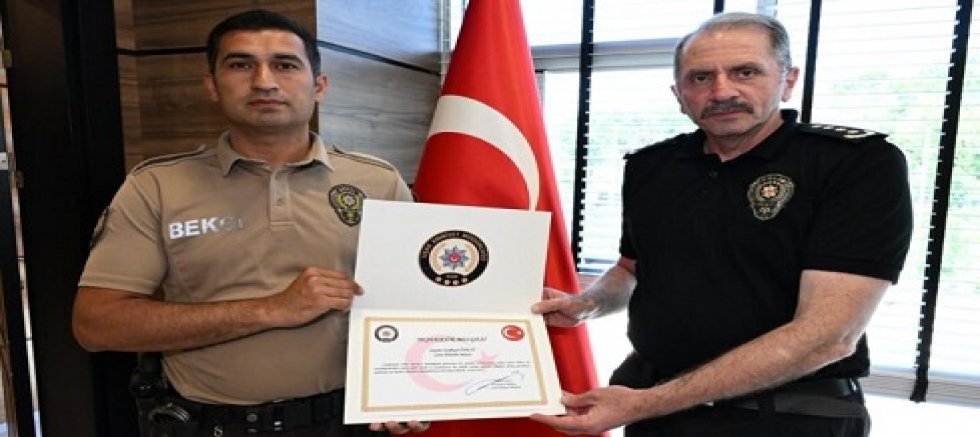 Bekçi Seyhan Öncü’ye Teşekkür Belgesi