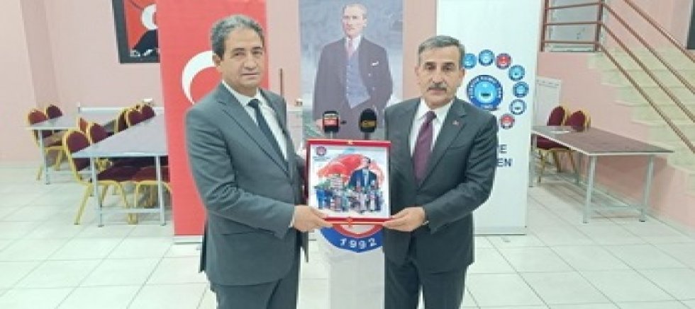 Kamu Sen Genel Başkanı Önder Kahveci Uşak'a Geldi