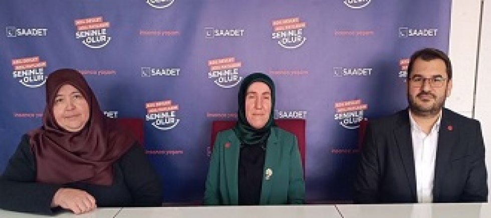 Saadet Partisi Kadın Kolları Genel Başkanı Ekinci Uşak’a Geldi