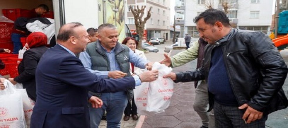 Uşak Belediye Başkanı Özkan Yalım’dan Ramazan’da Dayanışma Örneği