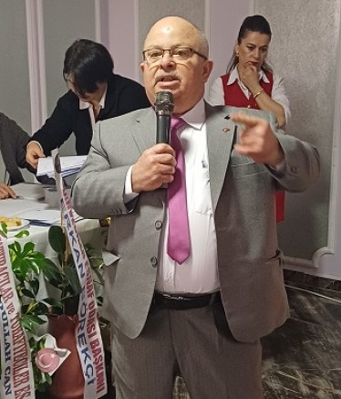 ŞEREF PARLAS 5. DÖNEME TAM GAZ RAKİBİNİ GEÇTİ