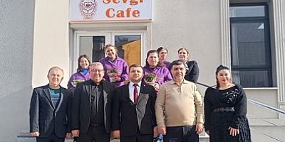 ERKAN BÖREKÇİ UŞAK TA BİR İLK FARKINDALIK YAPTI 