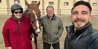 Kazım Yıldırım, Uşak’ta Bir İlk At Biniciliği Eğitimi Veriyor