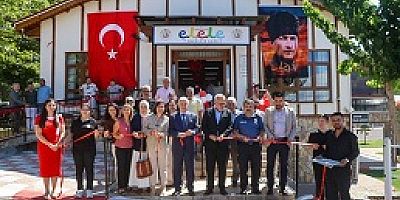 Özel Bireylere “El Ele” Desteği