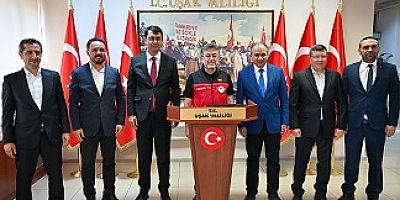 Tarım ve Orman Bakanı İbrahim Yumaklı Uşak Valiliğini Ziyaret Etti