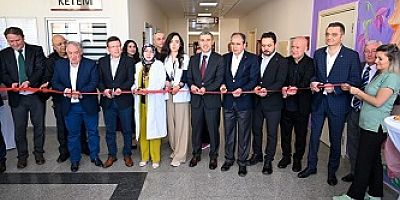 Uşak Eğitim ve Araştırma Hastanesi’nde ileri seviye 4 D Ultrasonografi Cihazı Hizmete açıldı.